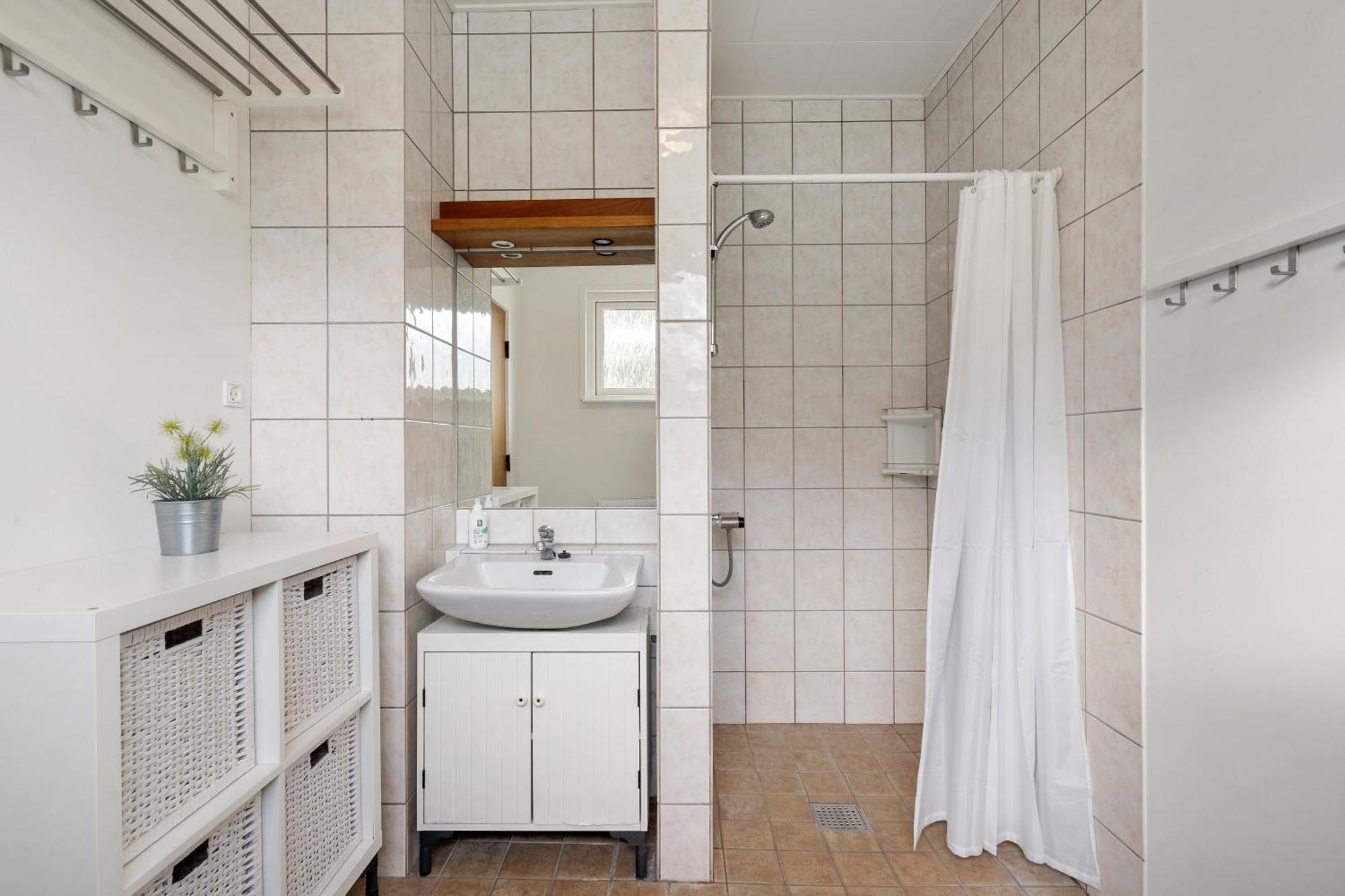 Stunning 2-Bed Apartment 12C Brenderup Buitenkant foto